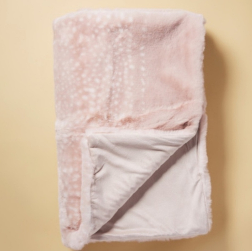 Nicole Miller Pink Fawn Heavy Weight Throw
